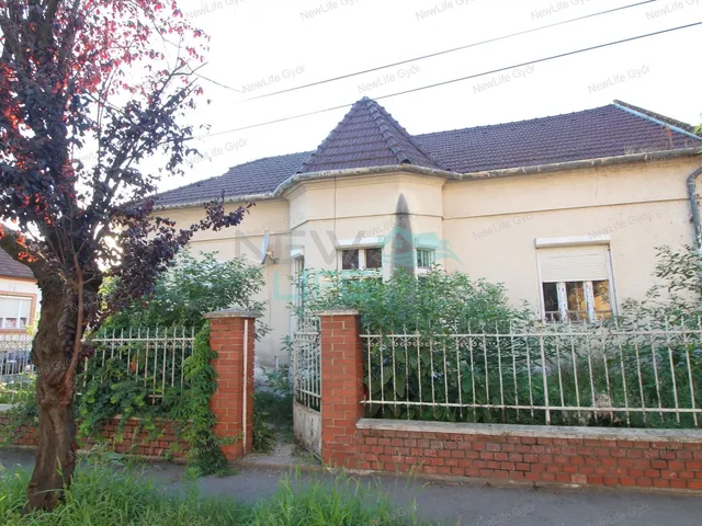 Eladó ház Győr, Gyárváros 170 nm