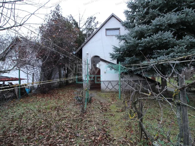 Eladó üdülő és hétvégi ház Győr 20 nm