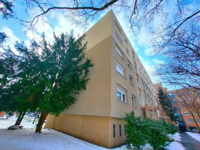 Eladó lakás Győr, Nádorváros 67 nm