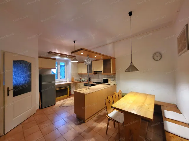 Eladó lakás Győr, Belváros 69 nm