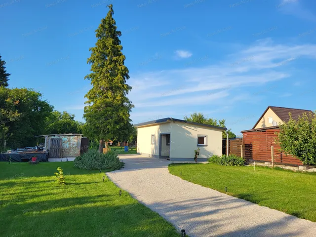 Eladó ház Győr, Banai úti kertek 50 nm