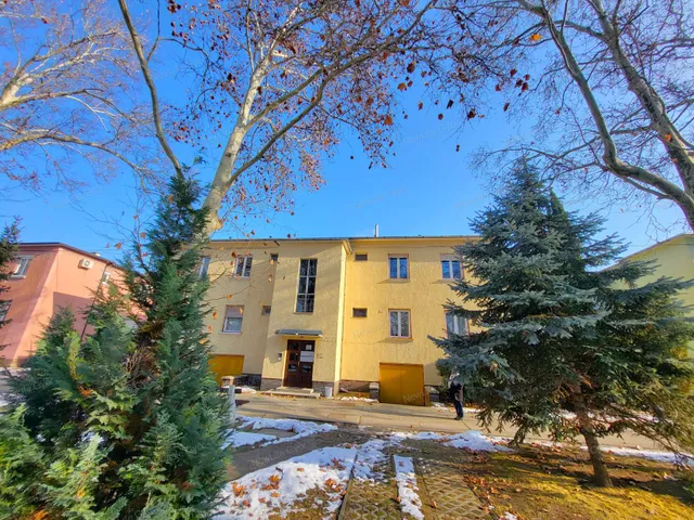 Eladó lakás Győr, Gyárváros 81 nm