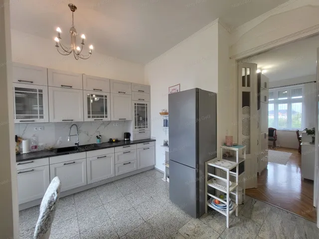 Eladó lakás Győr, Belváros 122 nm