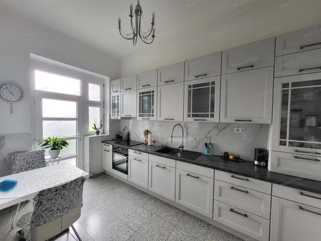 Eladó lakás Győr, Belváros 122 nm