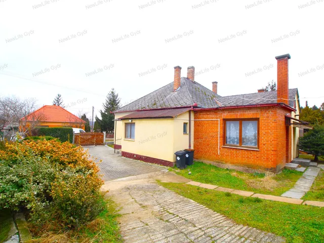 Eladó ház Tényő 70 nm