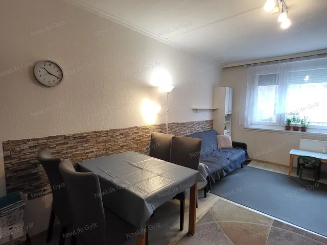 Eladó lakás Győr, Adyváros 63 nm