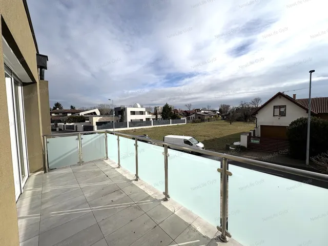 Eladó lakás Győr, Révfalu 72 nm