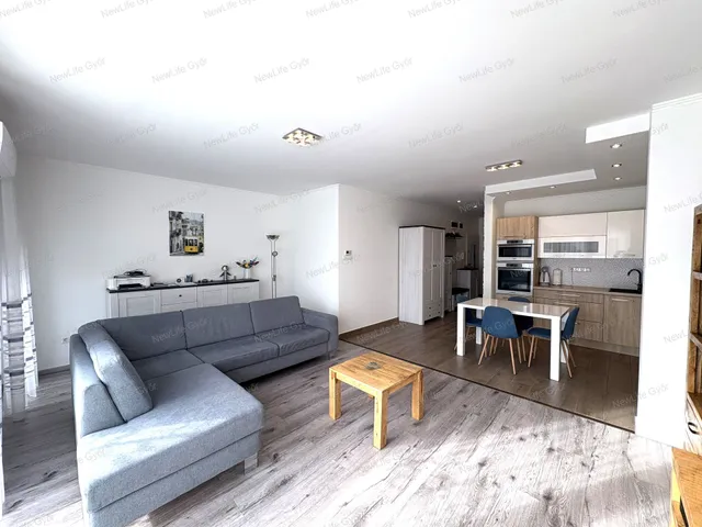 Eladó lakás Győr, Révfalu 72 nm