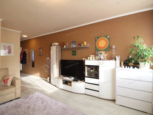 Kiadó lakás Győr, Belváros, Szent István út 58 nm