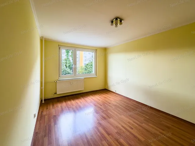 Eladó lakás Győr, Adyváros 53 nm