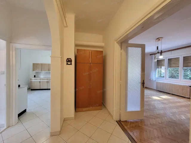 Eladó lakás Győr, Gyárváros 81 nm