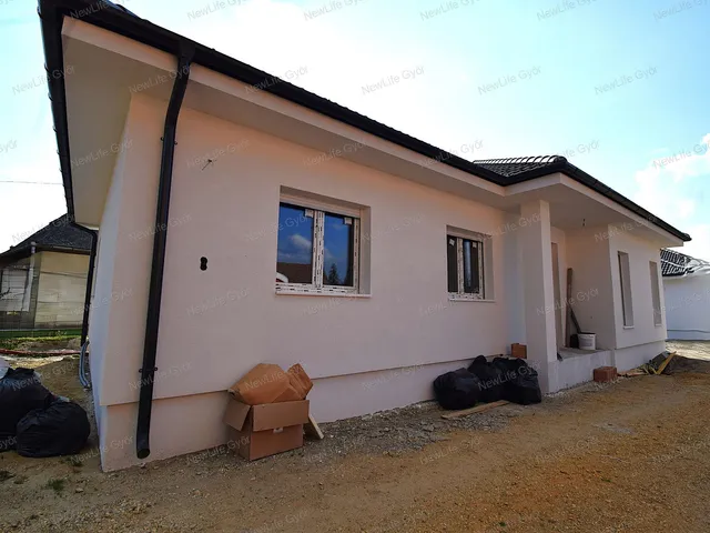 Eladó ház Győrújfalu 94 nm