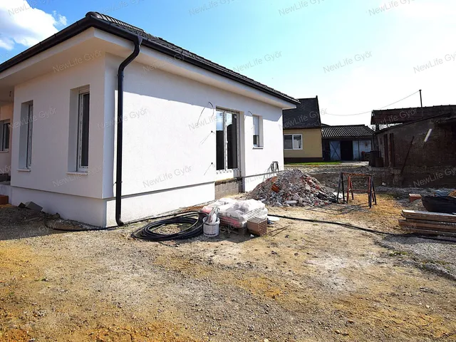 Eladó ház Győrújfalu 94 nm