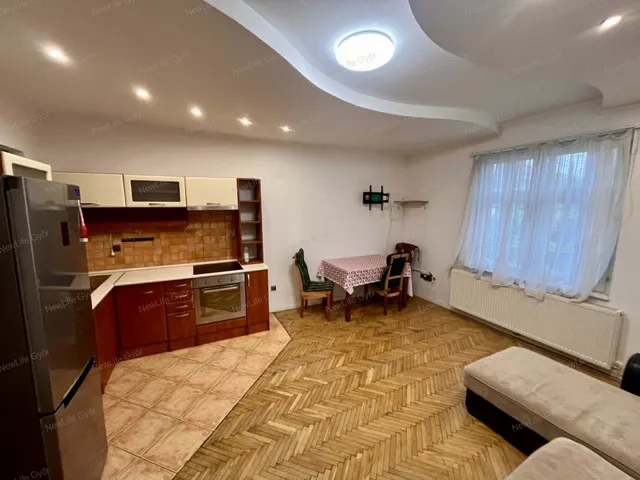 Eladó lakás Győr 46 nm