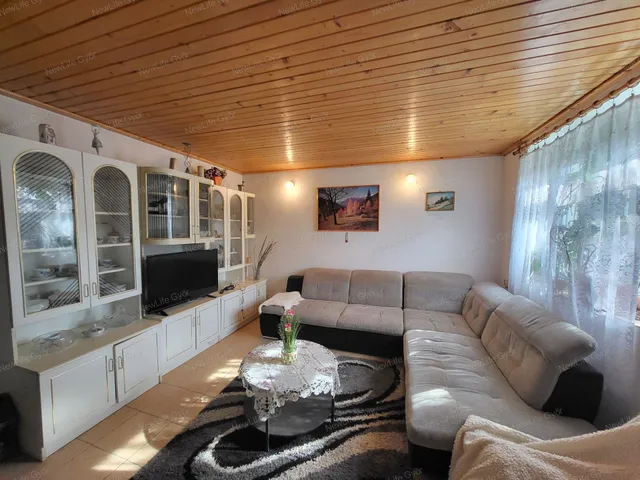 Eladó ház Győr, Sárás 64 nm