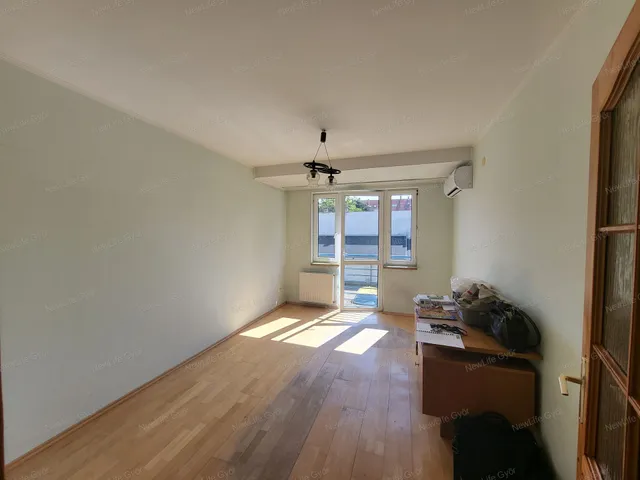 Eladó lakás Győr, Adyváros 44 nm
