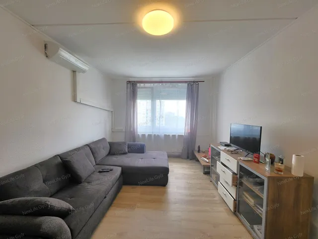Eladó lakás Győr, Adyváros 46 nm