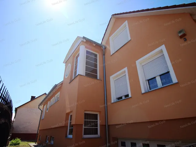 Eladó ház Győr, Szabadhegy 180 nm