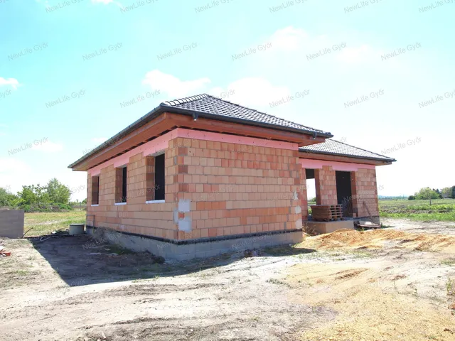 Eladó ház Töltéstava 117 nm
