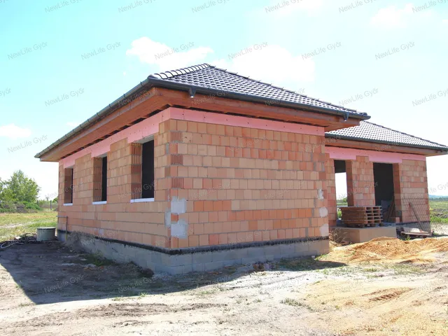 Eladó ház Töltéstava 117 nm