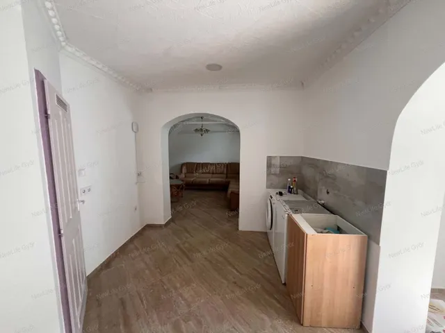 Kiadó ház Győr, Sziget 70 nm