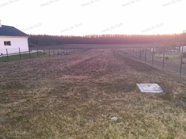 Eladó telek Győrszemere 1846 nm