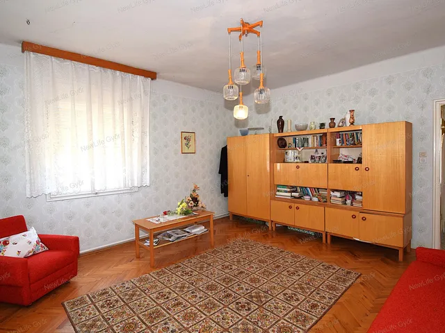 Eladó ház Győrújbarát 118 nm