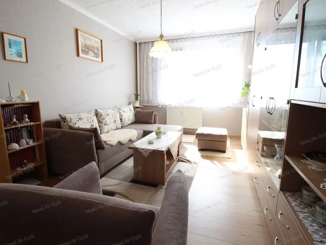 Eladó lakás Mosonmagyaróvár, Városközpont 35 nm