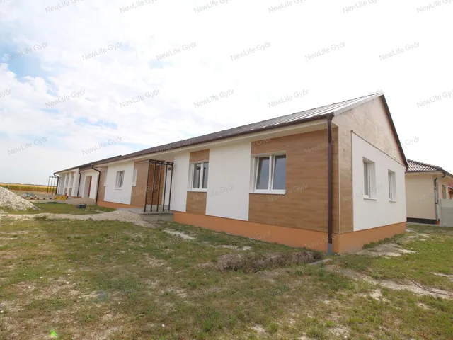 Eladó ház Dunaszeg 191 nm