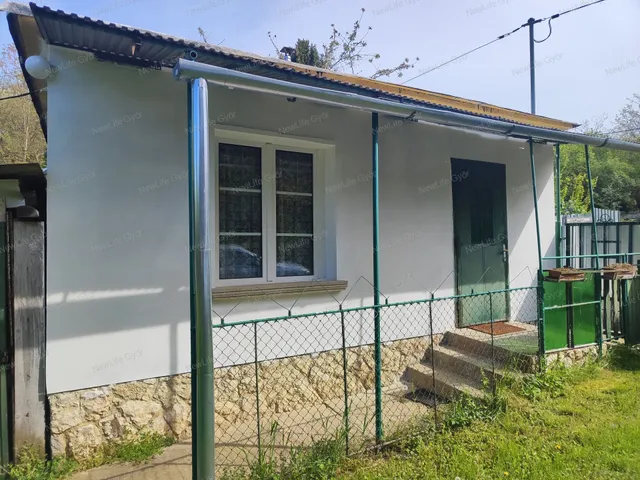 Eladó ház Győr 30 nm