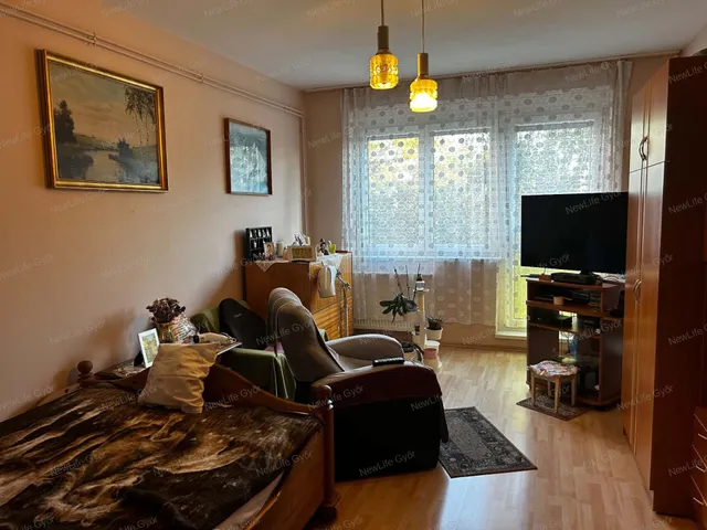 Eladó lakás Sopron, Jereván-lakótelep 60 nm