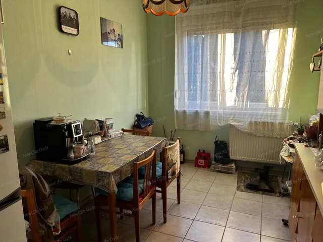 Eladó lakás Sopron, Jereván-lakótelep 60 nm