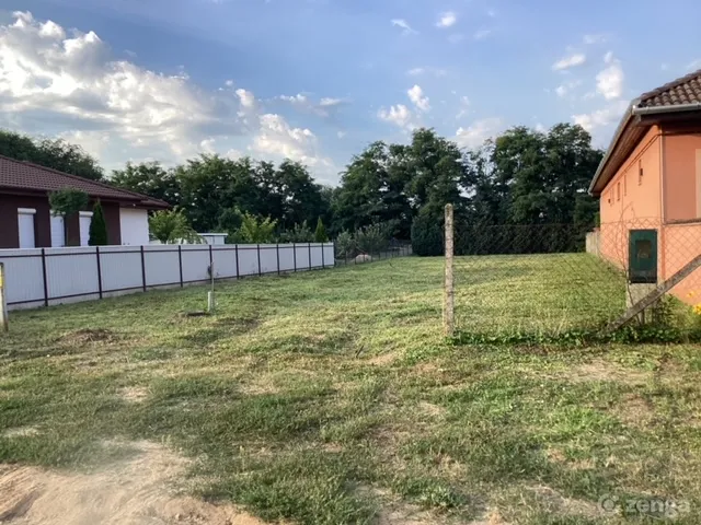 Eladó telek Nyíregyháza, Oros 750 nm