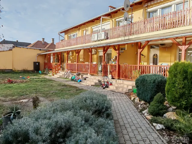 Eladó lakás Cegléd 110 nm