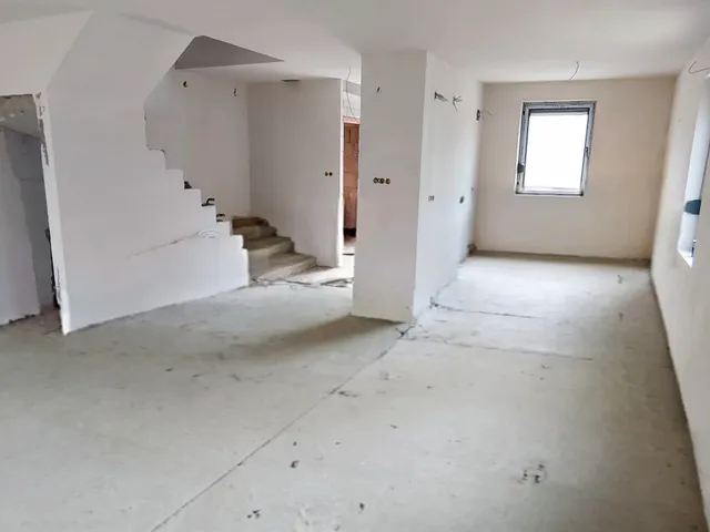 Eladó ház Pécel 101 nm