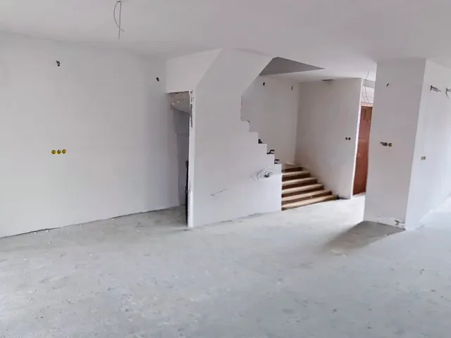 Eladó ház Pécel 101 nm