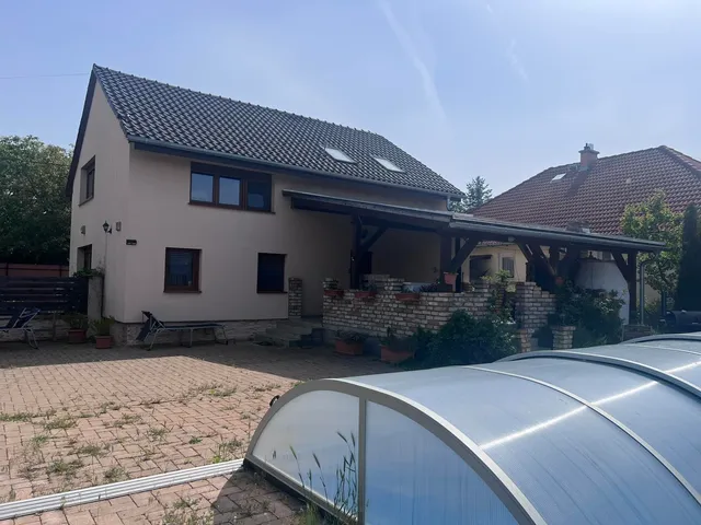 Eladó ház Szada 220 nm