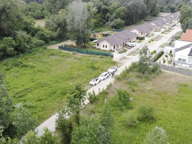 Eladó telek Szada 1600 nm