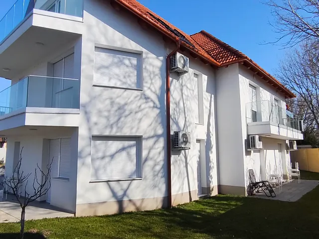 Eladó lakás Balatonkenese 40 nm