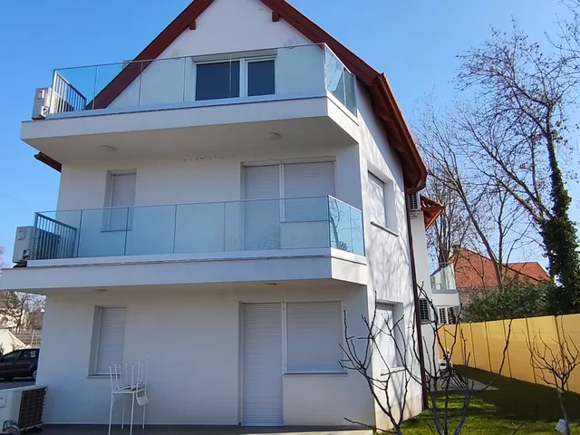 Eladó lakás Balatonkenese 40 nm