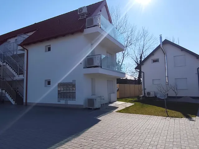 Eladó lakás Balatonkenese 40 nm