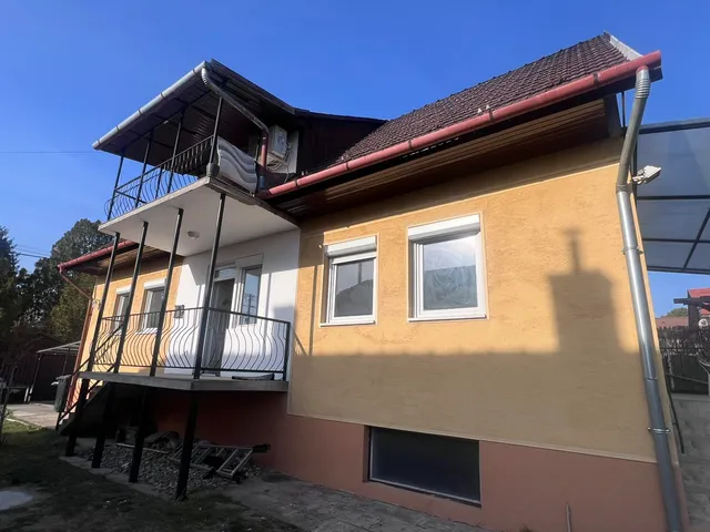 Eladó ház Fót, Kisalag 160 nm