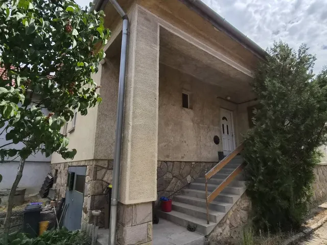 Eladó ház Szada, Rákóczi út 88 nm