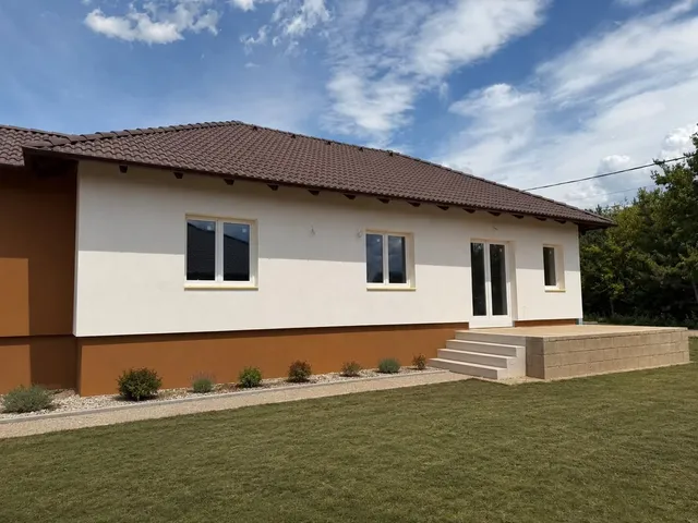 Eladó ház Csörög 100 nm