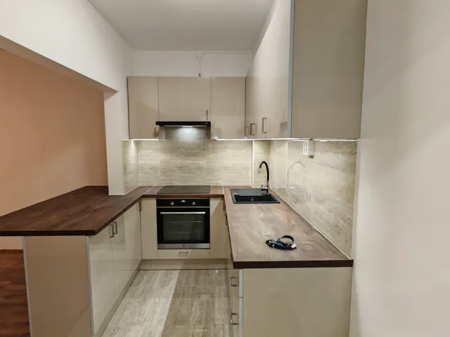 Eladó lakás Szeged, Makkosház 60 nm