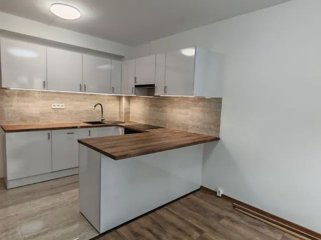 Eladó lakás Szeged, Makkosház, Lomnici utca 60 nm