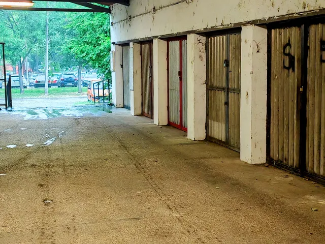Eladó garázs Szeged, Tarján 14 nm