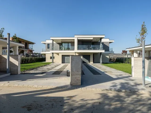 Eladó ház Törökbálint, Tükörhegy, Nádasdy köz 175 nm