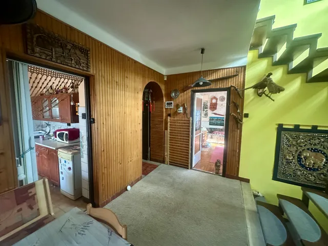 Eladó ház Budapest XVI. kerület, Árpádföld 240 nm