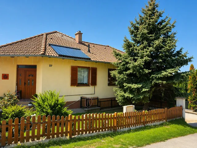 Eladó ház Ajka 126 nm